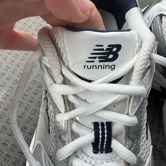 New Balance 530 sneakers. Ladies 8.5 men’s 7 - Picture 9 of 9